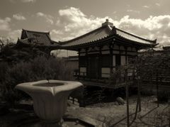 客殿・鐘楼　～法華寺～