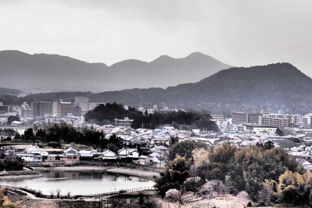 山々の箱庭