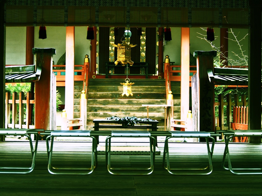 静寂なる場所　～手向山八幡宮～　