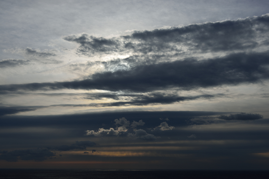 太陽が雲に隠れ給いしあの時