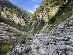 北アルプス縦走・白出沢を下山　今度はV字谷の落石地獄を行く