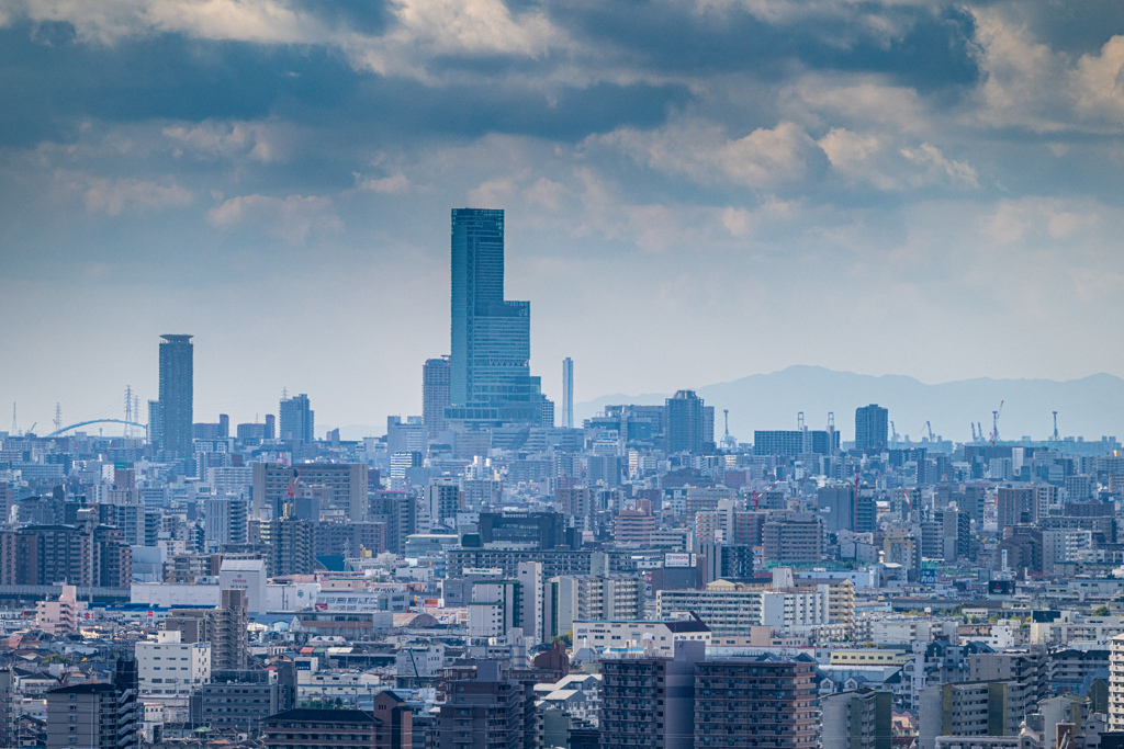 石切からの大阪の風景・天王寺あたりと阿倍野ハルカス