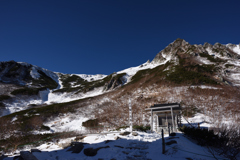 駒ヶ岳神社と千畳敷カール