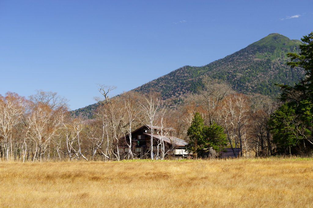 尾瀬ケ原　竜宮小屋と燧ケ岳