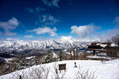 2025戸隠スキー・怪無山から見た高妻山と戸隠連峰