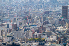 石切からの風景・東大阪市街と阪神高速東大阪線