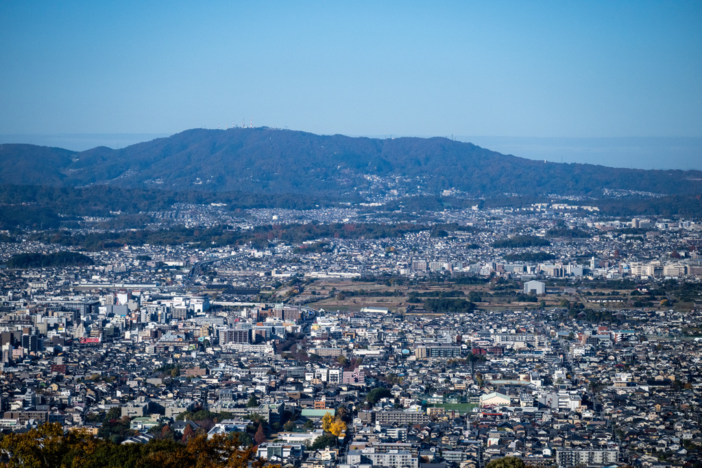 若草山の頂上から・奈良市街と平城宮跡、生駒山