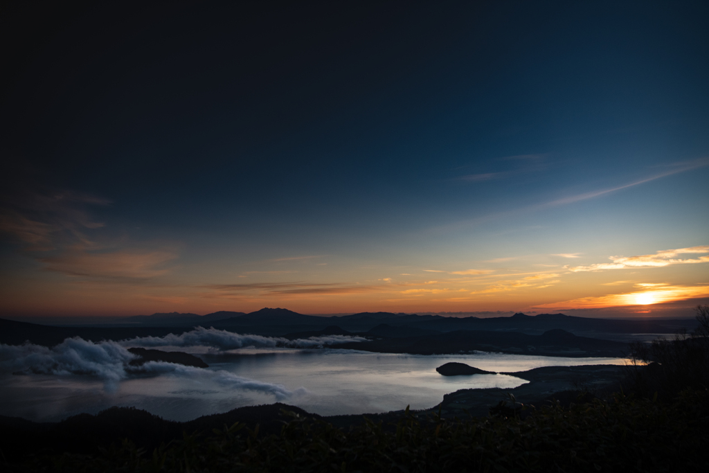 屈斜路湖・美幌峠より