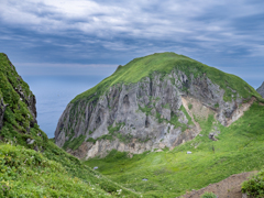 礼文島の風景・桃岩と呼ばれる岩山