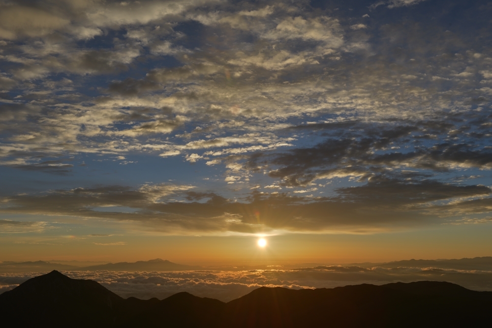 北穂高3160ｍからの夜明け