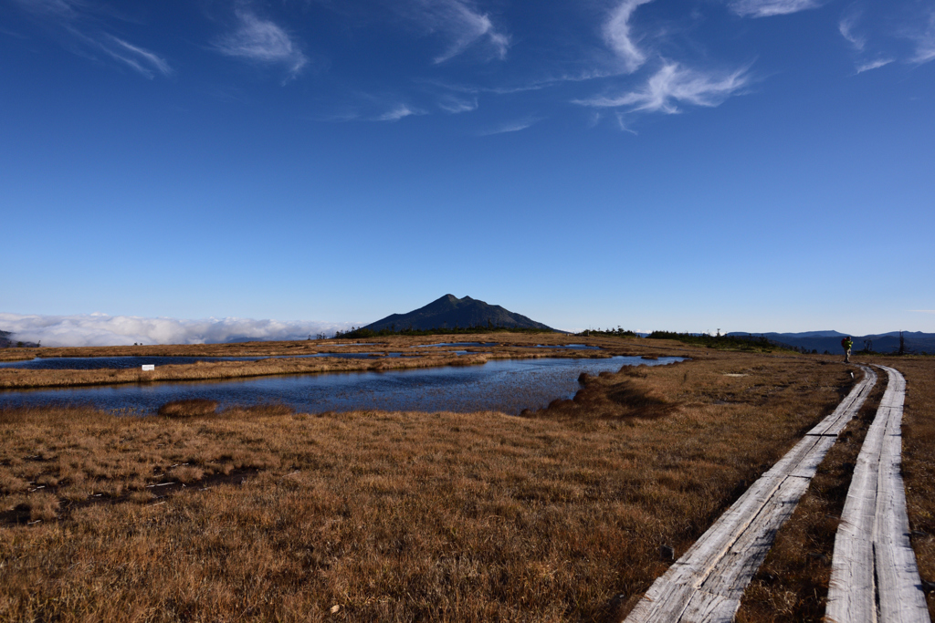 尾瀬　アヤメ平から燧ケ岳を遠望