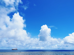 南の空…海