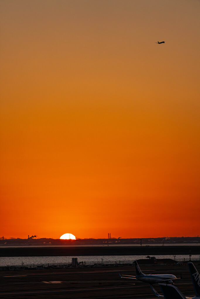 朝日と旅客機ver2