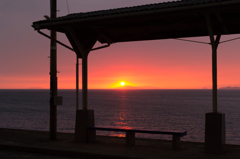 伊予灘に沈む夕日