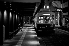 夜の路面電車