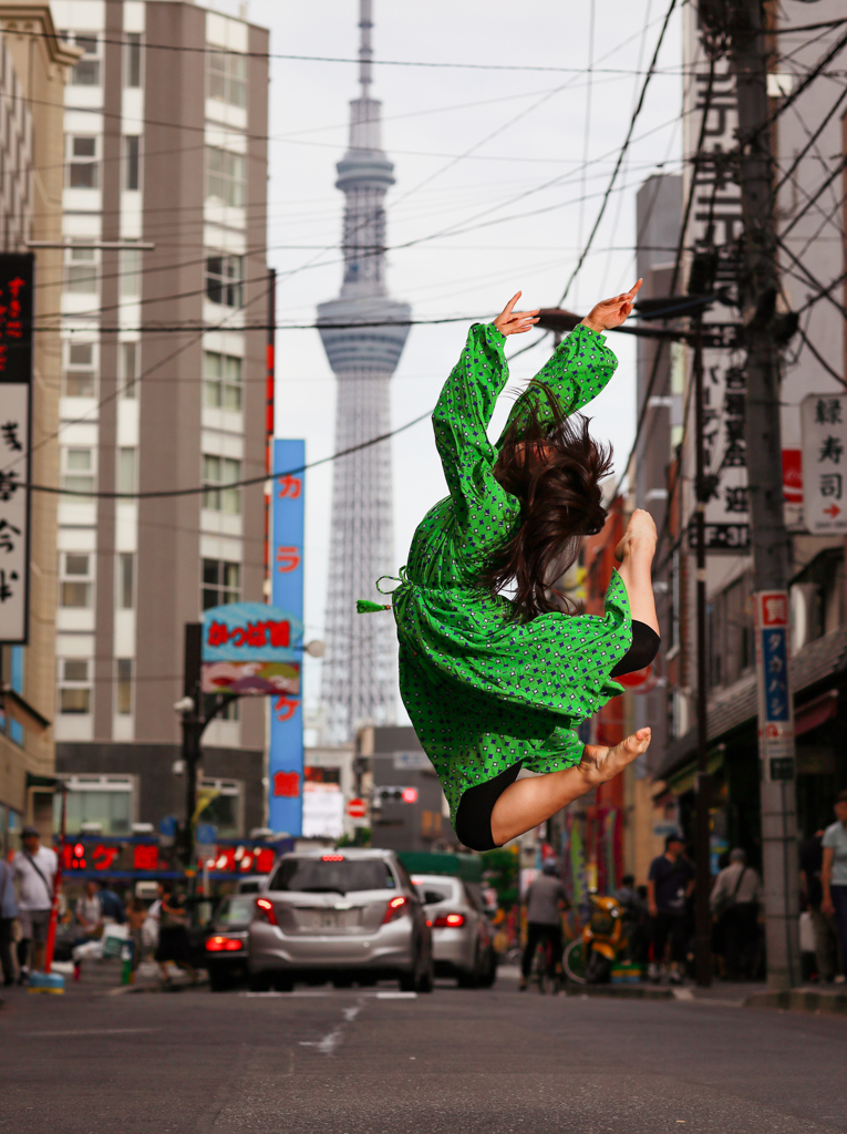 Tokyo dancing 