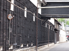 造り酒屋の黒壁