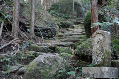 熊野古道　行倒れ慰霊碑