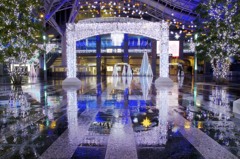 雨夜の博多駅