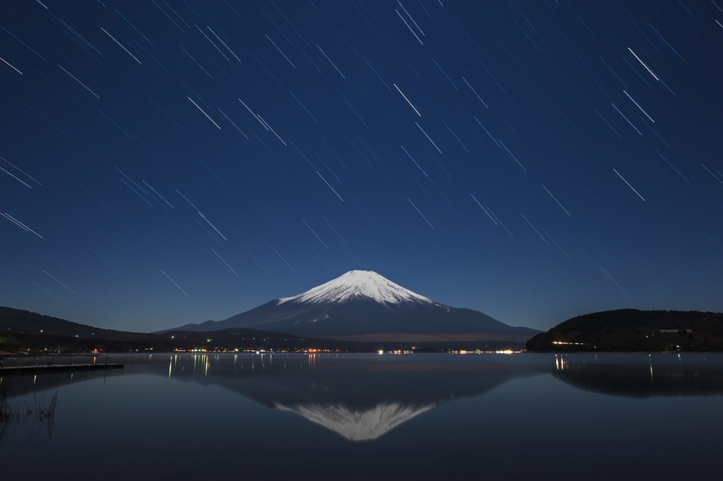 月下鏡面