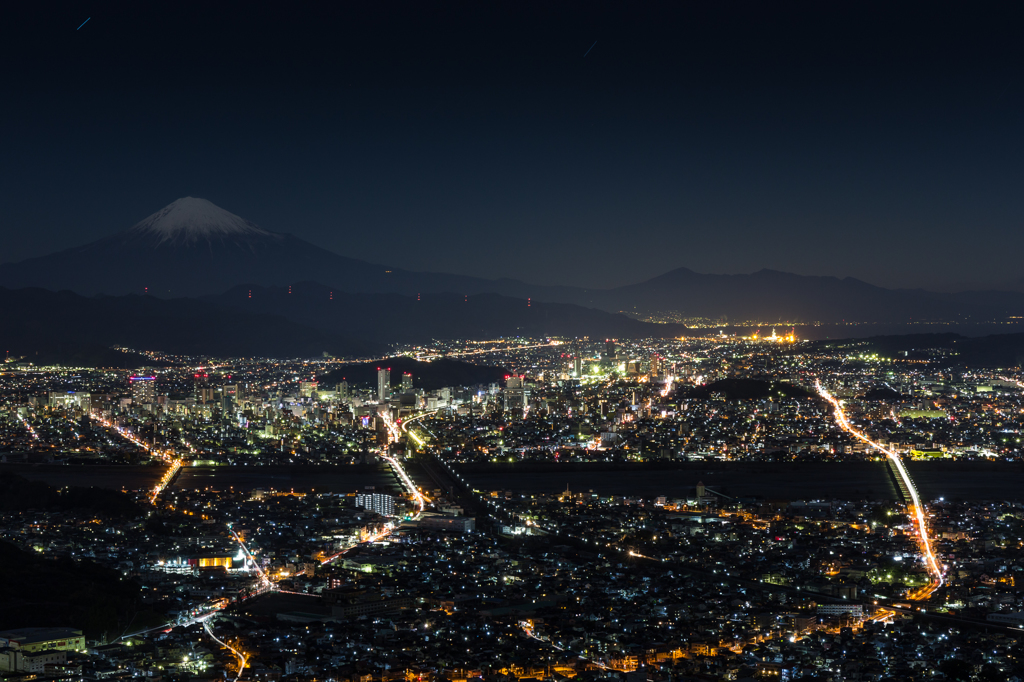 静岡の夜は更けて