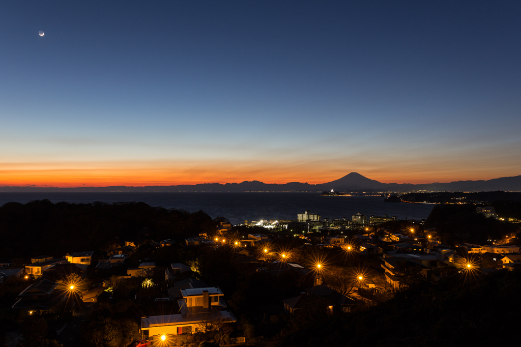 TWILIGHT　SHONAN　～　ひとりぼっちのクリスマス・イブ