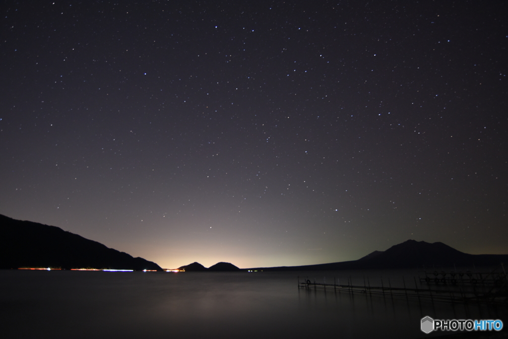 夜の支笏湖