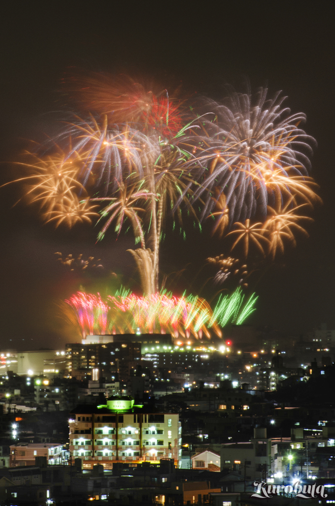雨中の花火大会
