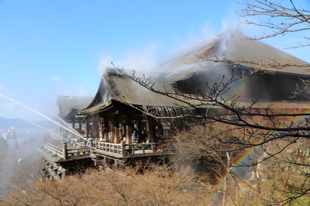 清水寺と虹