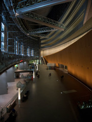 東京国際フォーラムガラス棟内