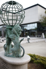 近代美術館前　オブジェ