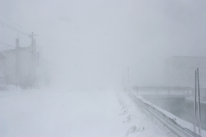 道北日本海の吹雪