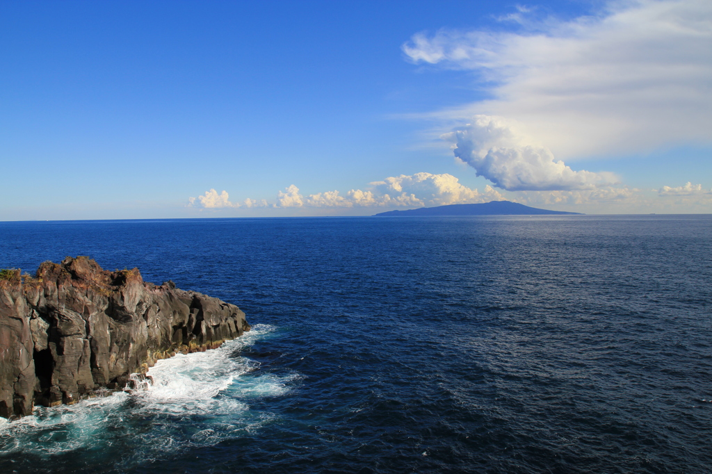 門脇崎から望む大島