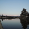 朝の松本城