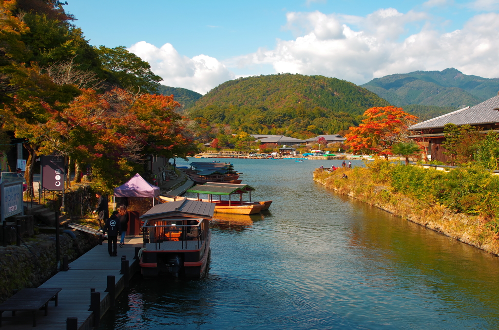 紅葉間近