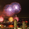神戸の夜空を彩る