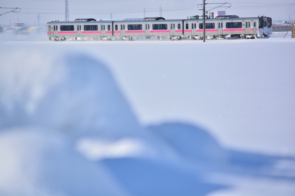 新雪を駆け抜ける