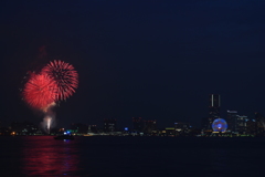 夜空を彩る