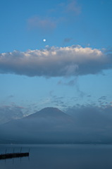 富士山の朝は早い