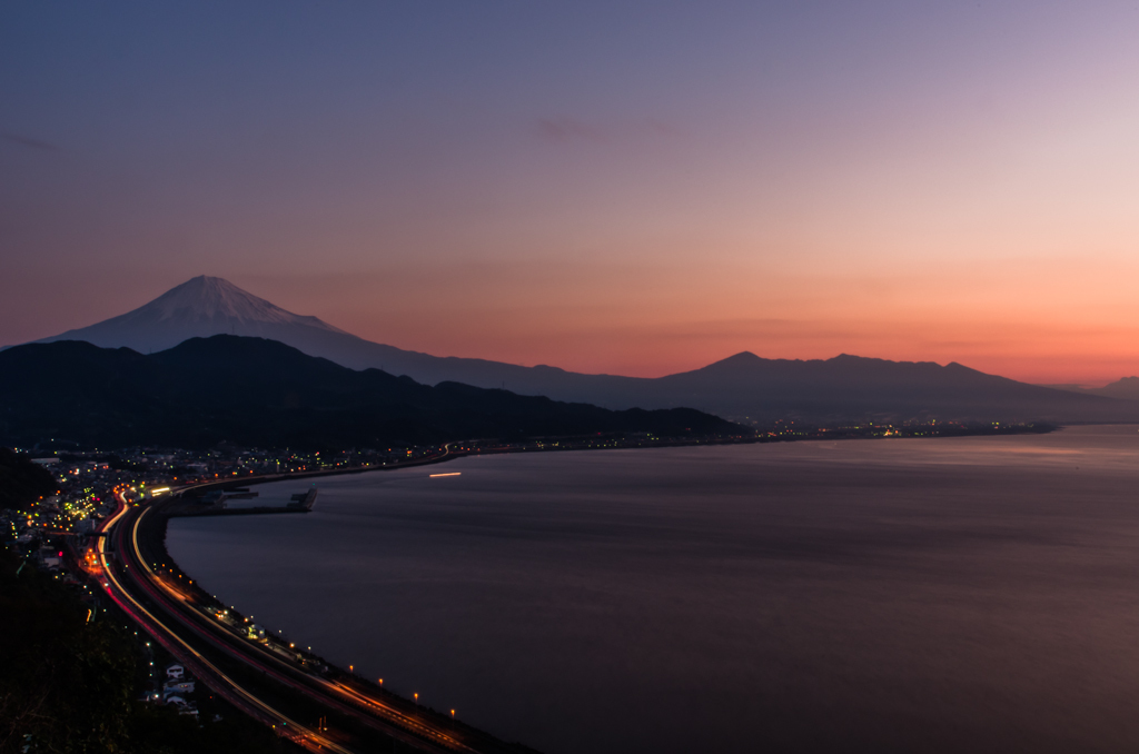 薄紅空