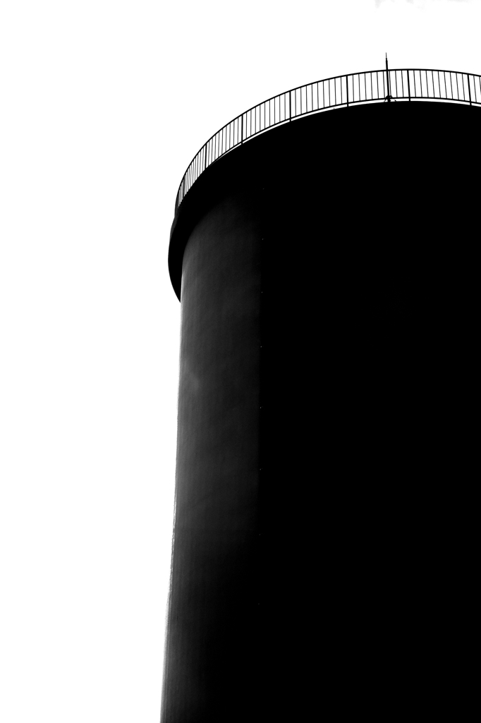 monochrome    -黒い塔-
