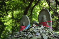 山道の片隅で