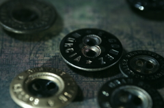 Antique button #02