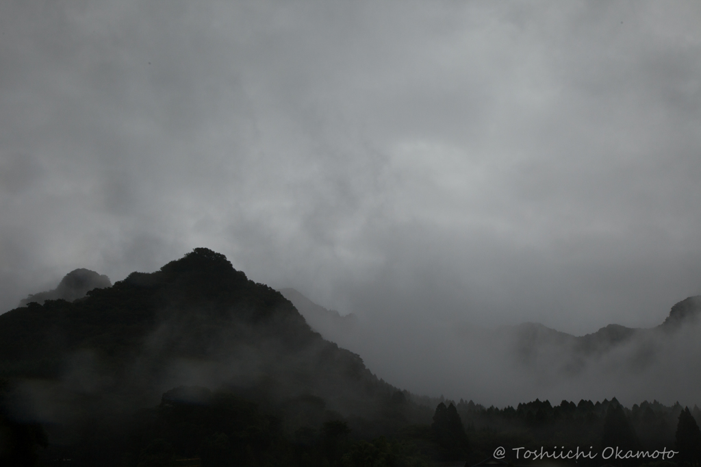 阿蘇　霧雨