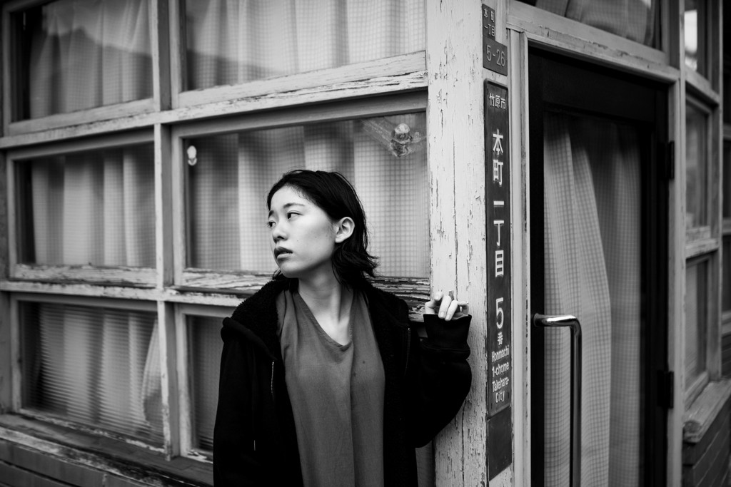Shiho monochrome