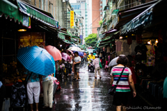 雨の市場