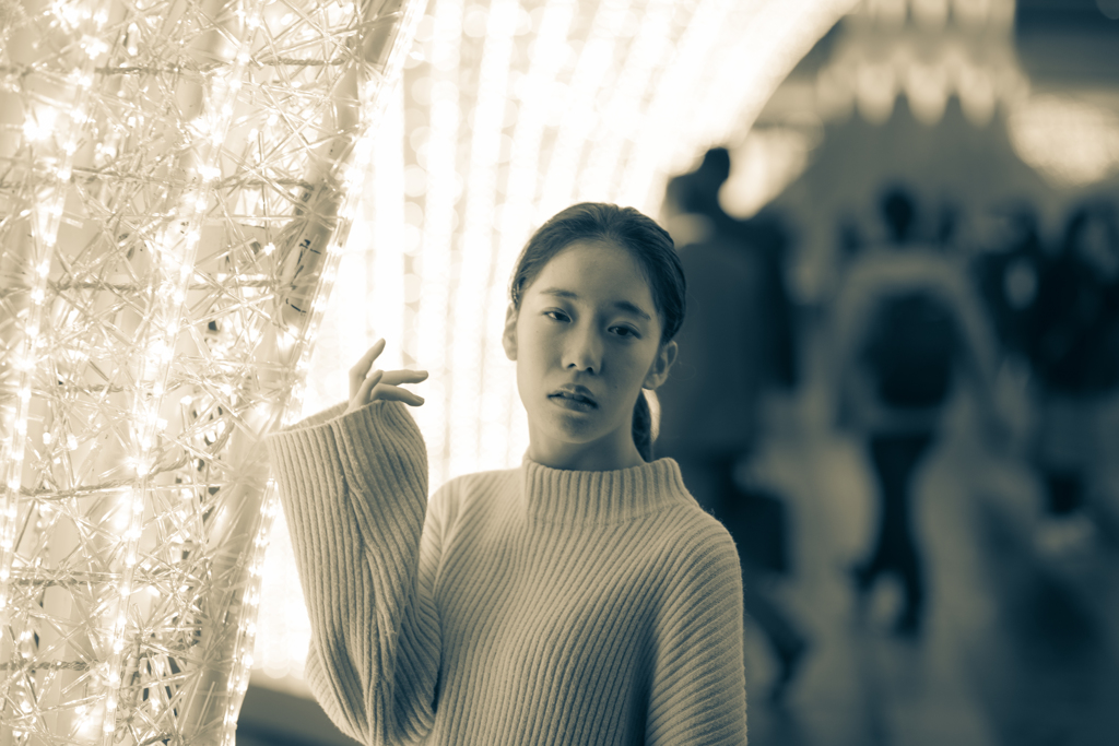 Shiho illumi night B&W