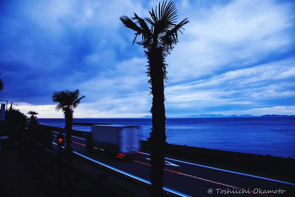 夕暮れの国道。。。