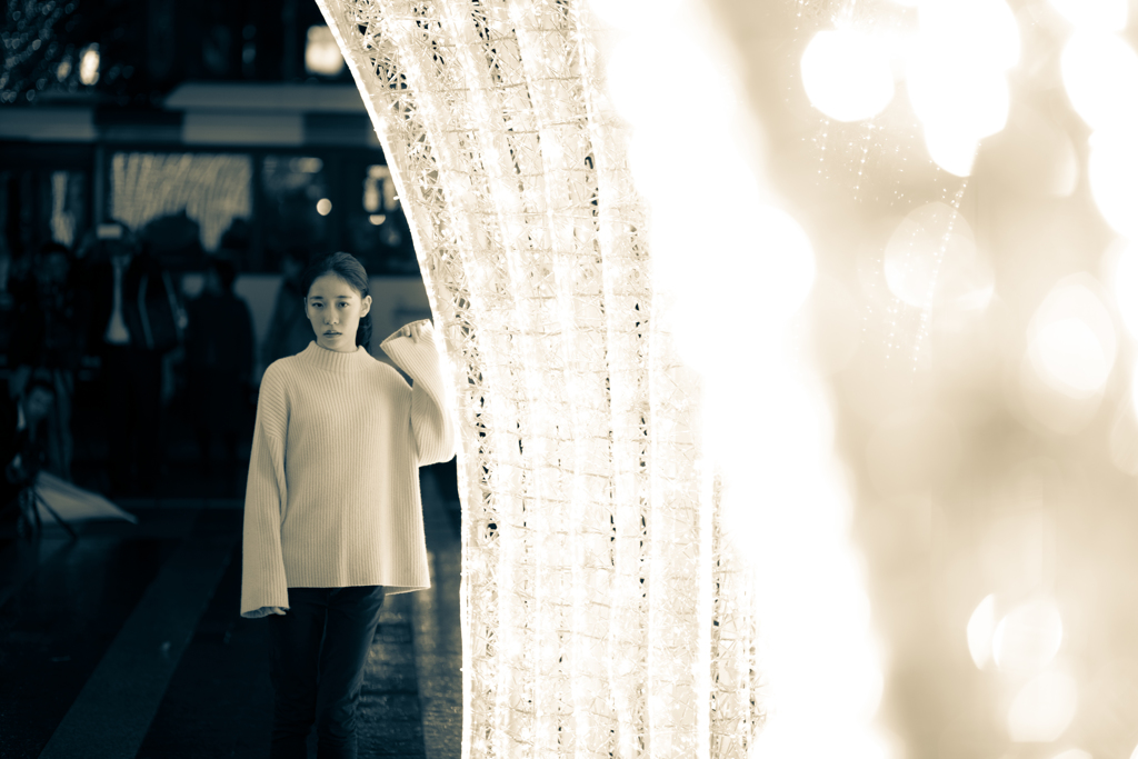 Shiho illumi night B&W