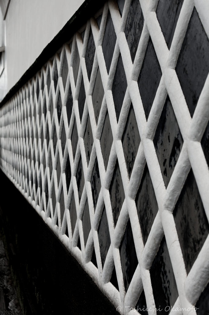 菊屋横町　まなこ壁